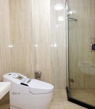 Qingdao Excalibur Hotel エクステリア 写真