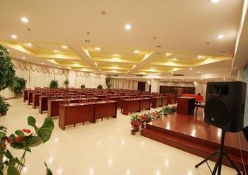Qingdao Excalibur Hotel エクステリア 写真